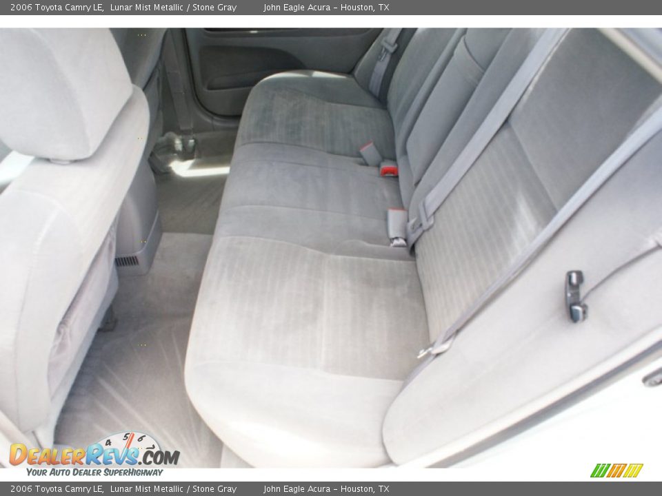 2006 Toyota Camry LE Lunar Mist Metallic / Stone Gray Photo #15