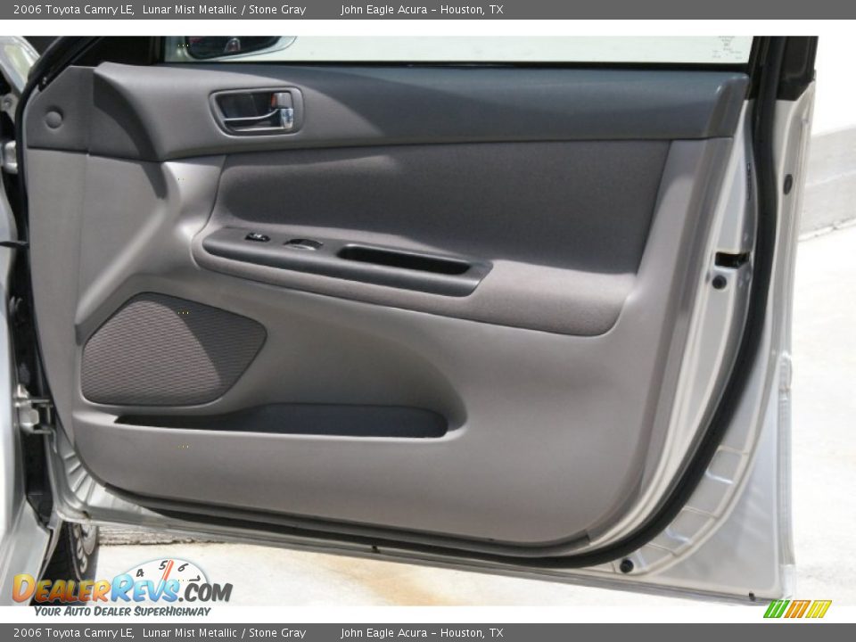 2006 Toyota Camry LE Lunar Mist Metallic / Stone Gray Photo #20