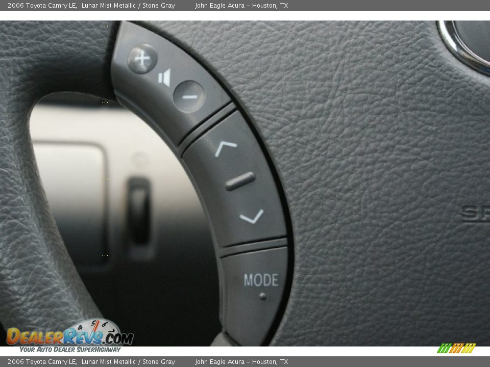 2006 Toyota Camry LE Lunar Mist Metallic / Stone Gray Photo #30
