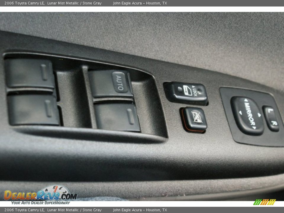 2006 Toyota Camry LE Lunar Mist Metallic / Stone Gray Photo #33