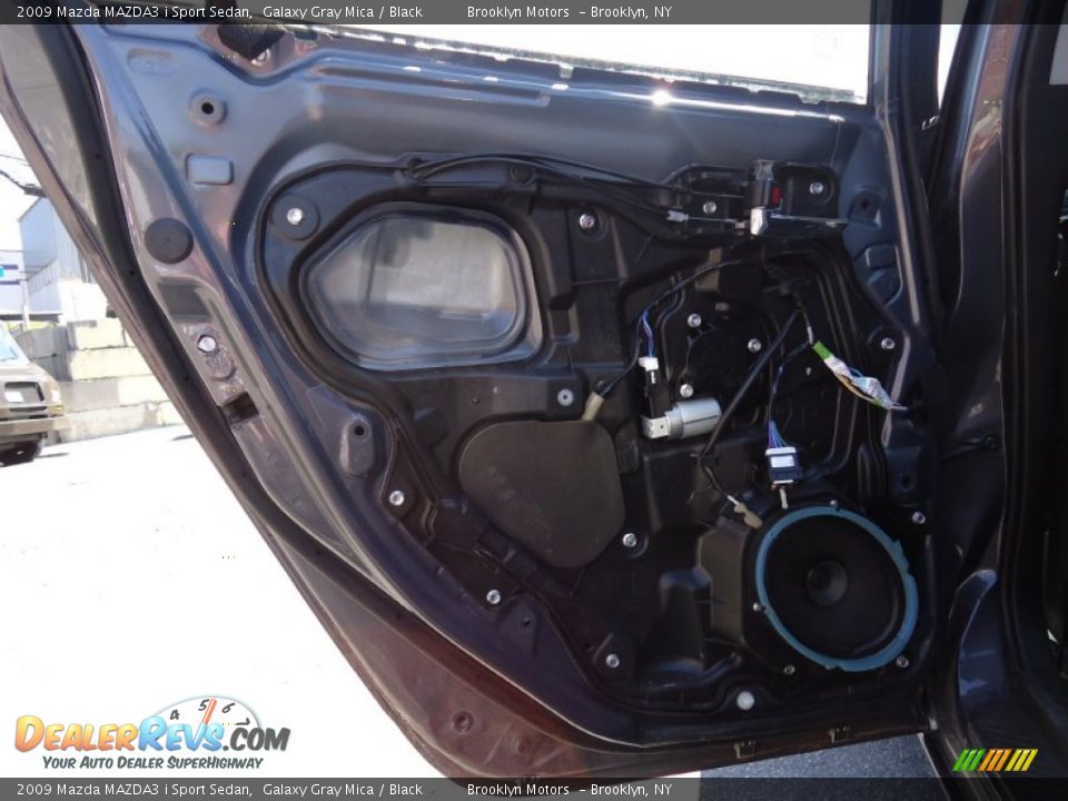 2009 Mazda MAZDA3 i Sport Sedan Galaxy Gray Mica / Black Photo #27
