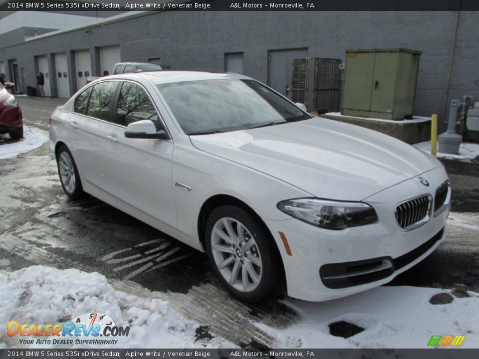 2014 BMW 5 Series 535i xDrive Sedan Alpine White / Venetian Beige Photo #7