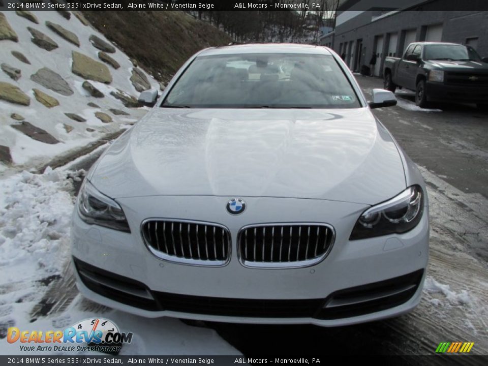 2014 BMW 5 Series 535i xDrive Sedan Alpine White / Venetian Beige Photo #8