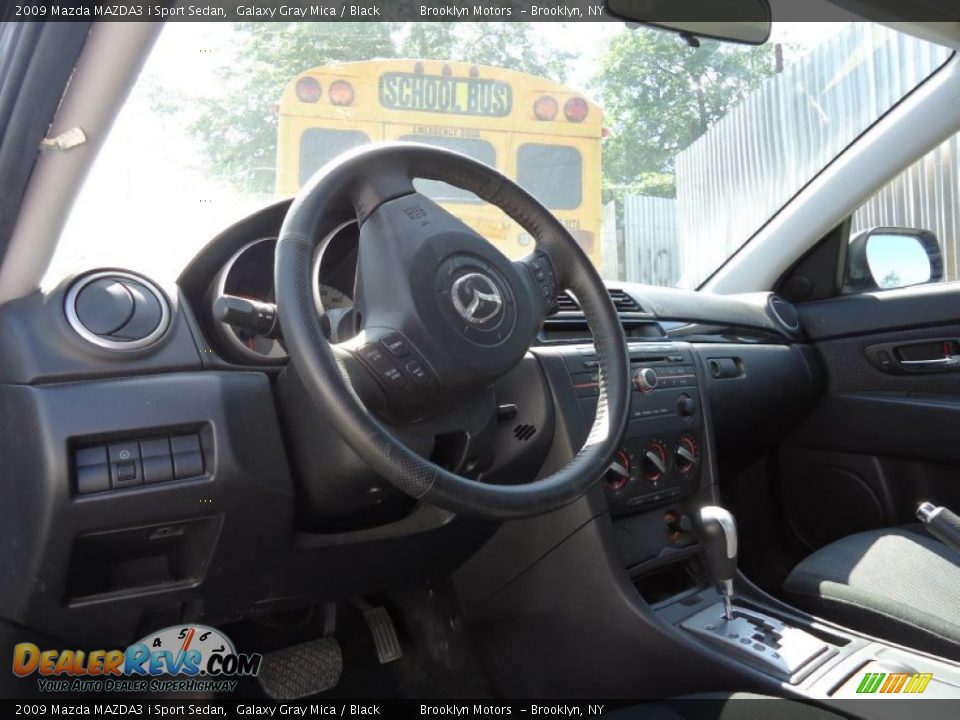 2009 Mazda MAZDA3 i Sport Sedan Galaxy Gray Mica / Black Photo #32