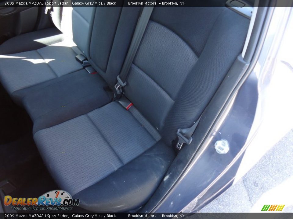 2009 Mazda MAZDA3 i Sport Sedan Galaxy Gray Mica / Black Photo #35