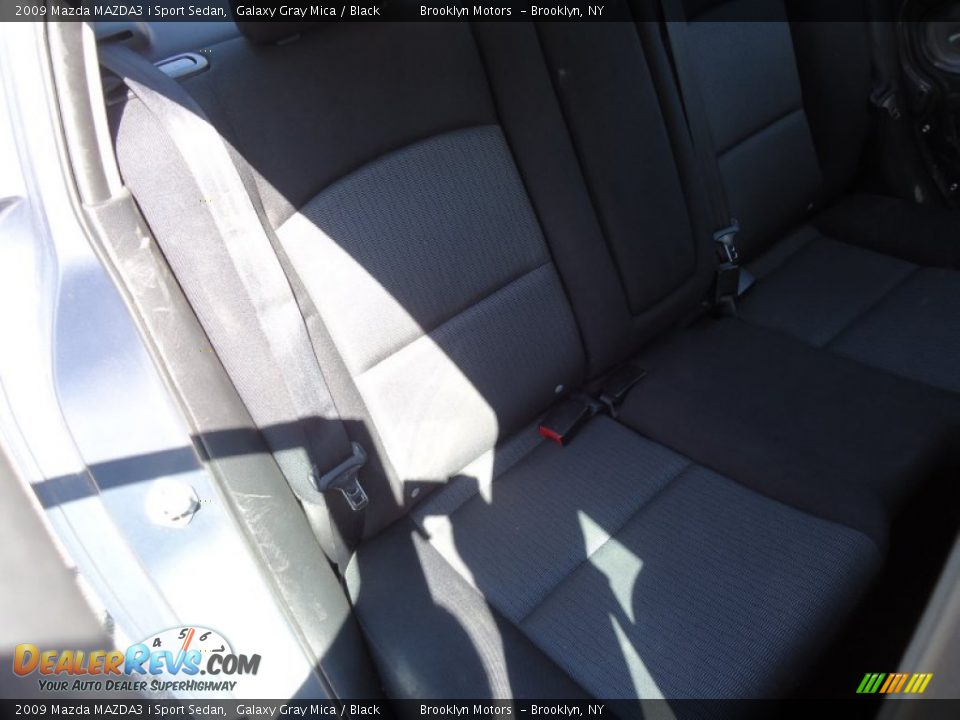 2009 Mazda MAZDA3 i Sport Sedan Galaxy Gray Mica / Black Photo #36