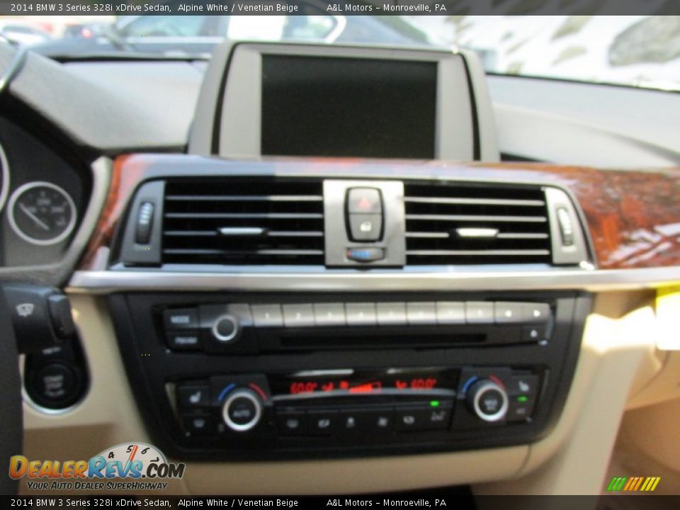 2014 BMW 3 Series 328i xDrive Sedan Alpine White / Venetian Beige Photo #17