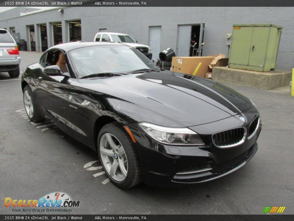 Front 3/4 View of 2015 BMW Z4 sDrive28i Photo #7