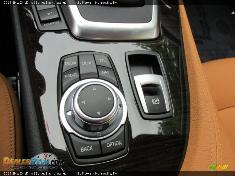Controls of 2015 BMW Z4 sDrive28i Photo #14