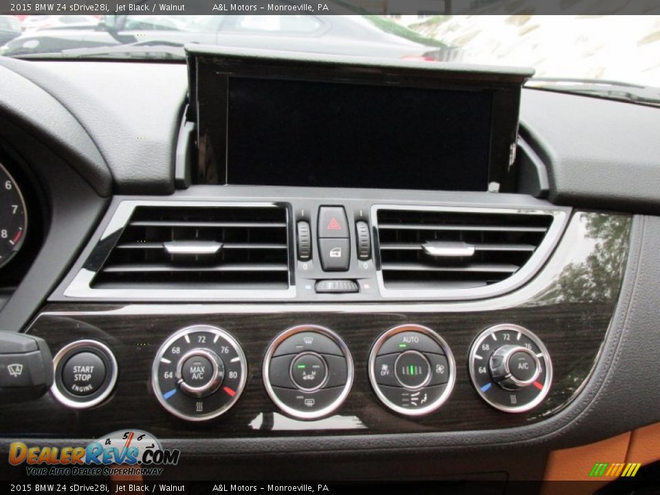 Controls of 2015 BMW Z4 sDrive28i Photo #16