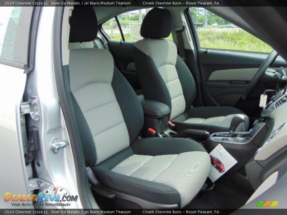 2014 Chevrolet Cruze LS Silver Ice Metallic / Jet Black/Medium Titanium Photo #9