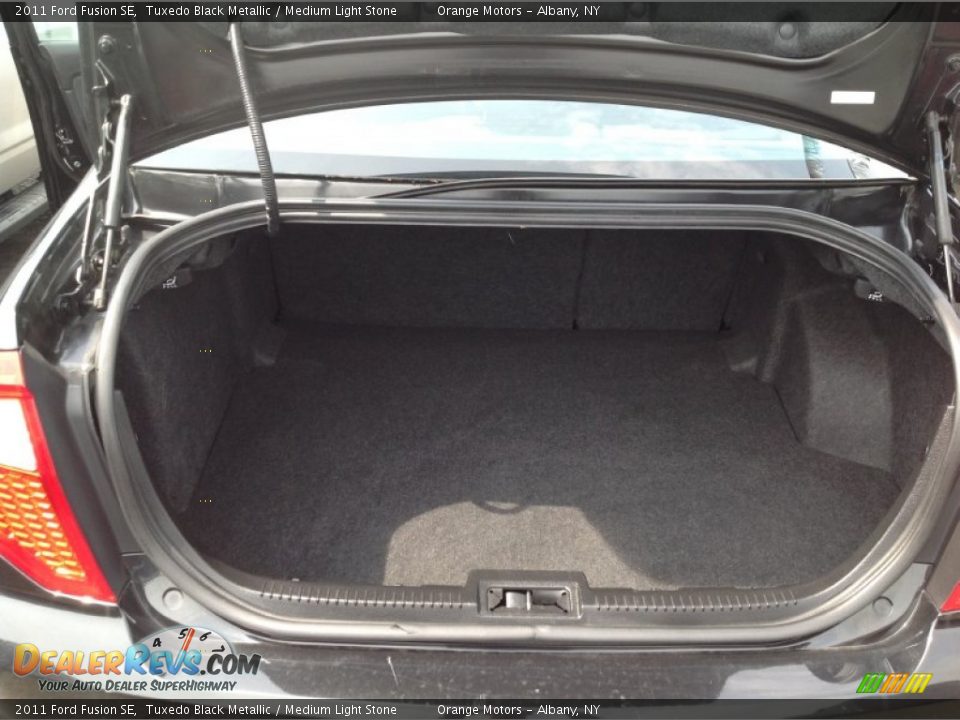 2011 Ford Fusion SE Tuxedo Black Metallic / Medium Light Stone Photo #13