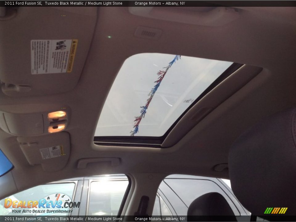 2011 Ford Fusion SE Tuxedo Black Metallic / Medium Light Stone Photo #14