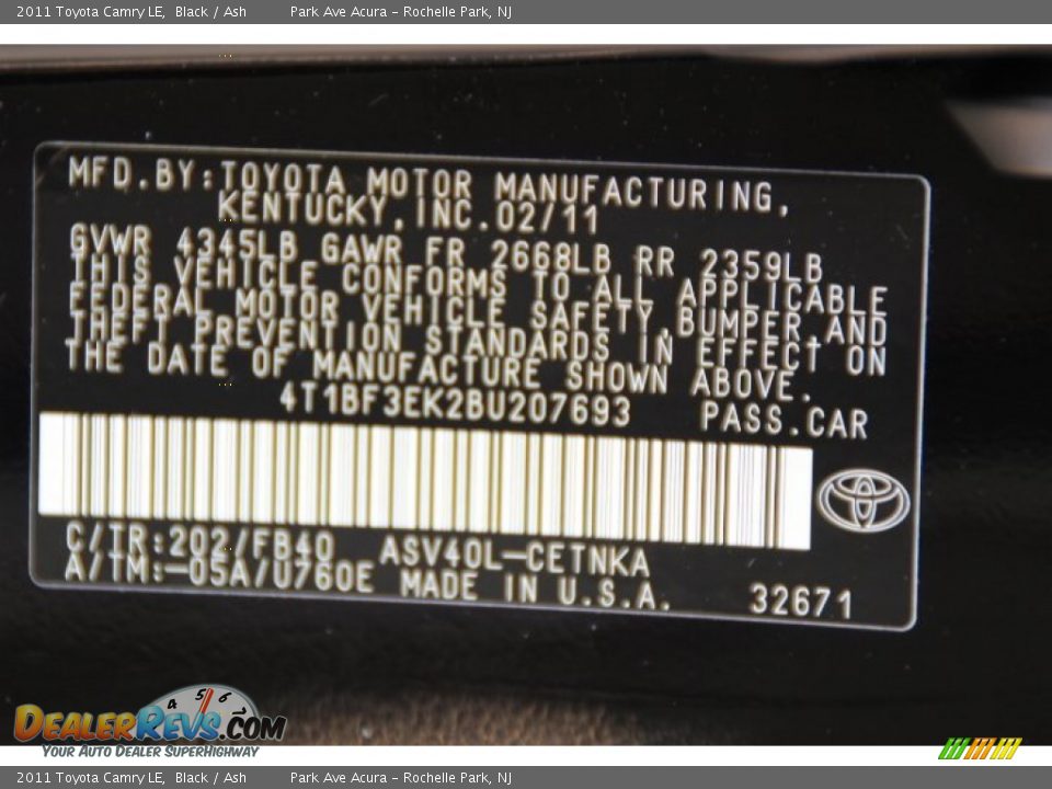 2011 Toyota Camry LE Black / Ash Photo #32