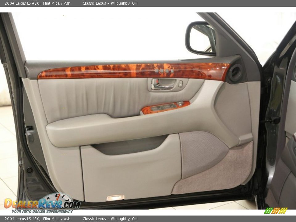 Door Panel of 2004 Lexus LS 430 Photo #4