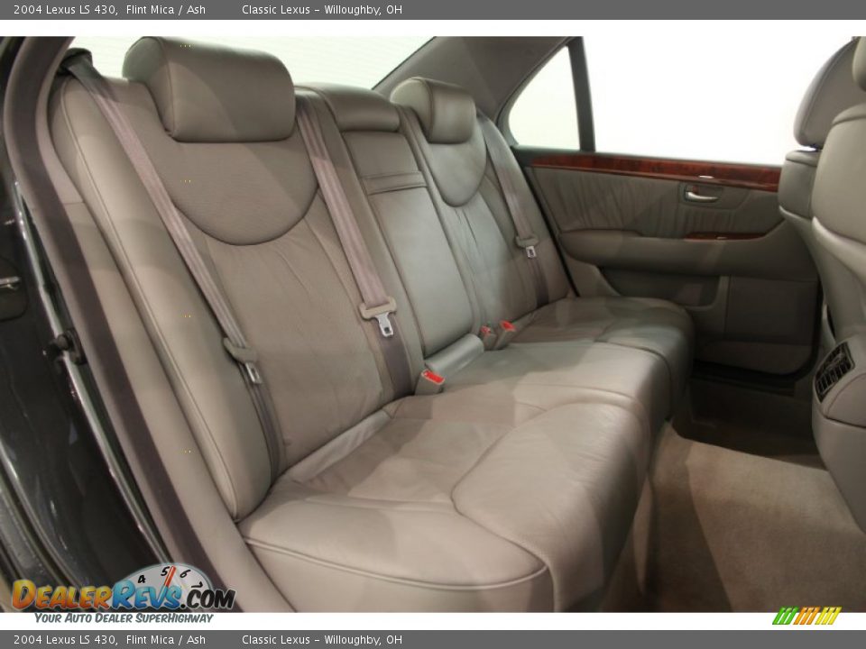 Rear Seat of 2004 Lexus LS 430 Photo #22