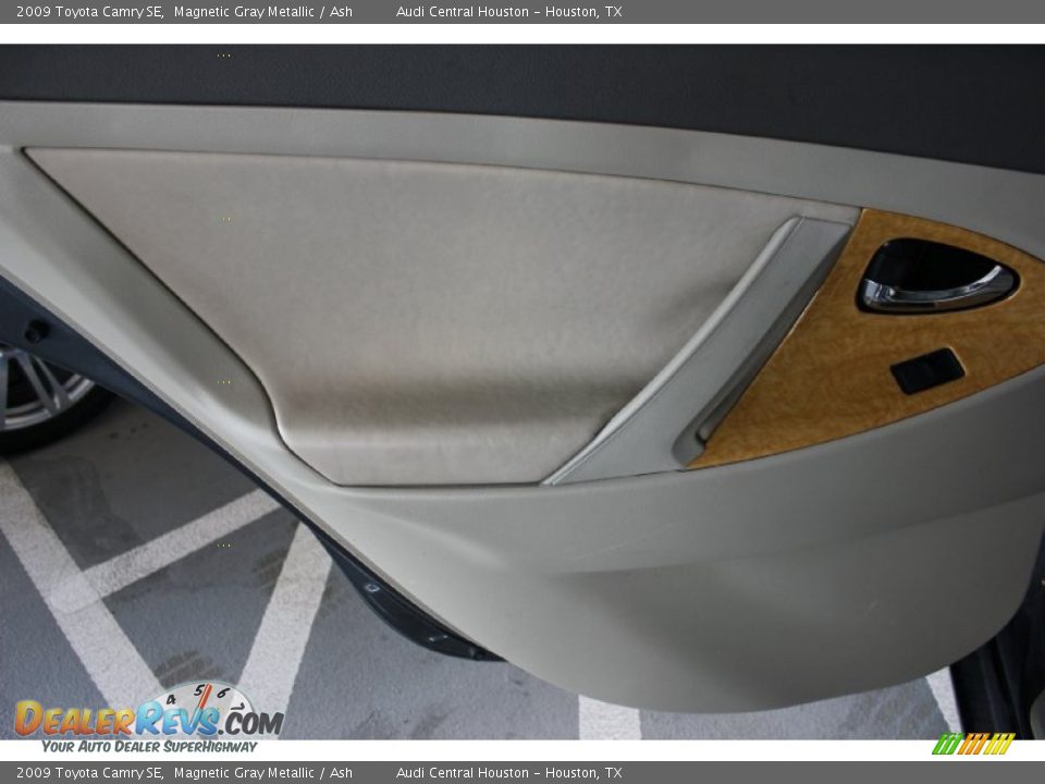 2009 Toyota Camry SE Magnetic Gray Metallic / Ash Photo #19
