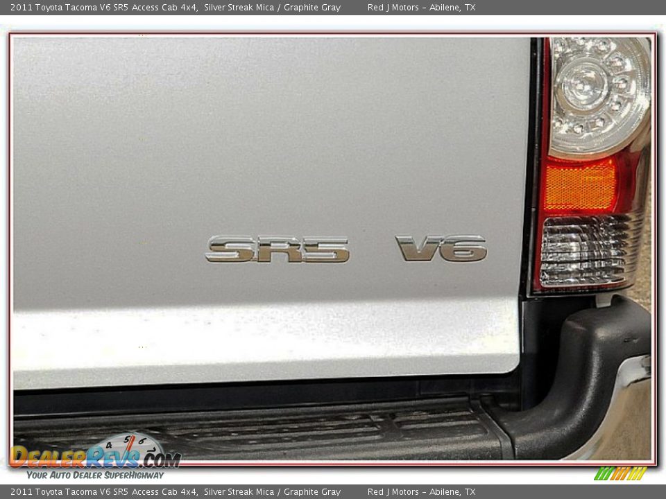 2011 Toyota Tacoma V6 SR5 Access Cab 4x4 Silver Streak Mica / Graphite Gray Photo #8