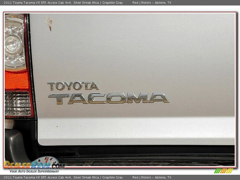 2011 Toyota Tacoma V6 SR5 Access Cab 4x4 Silver Streak Mica / Graphite Gray Photo #9