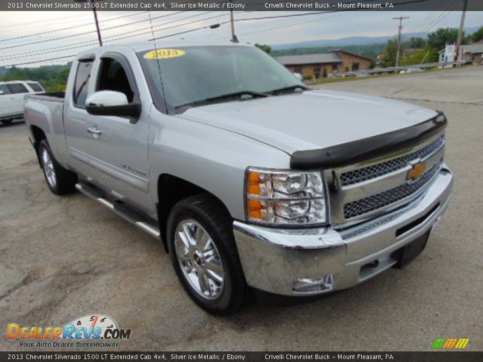 Front 3/4 View of 2013 Chevrolet Silverado 1500 LT Extended Cab 4x4 Photo #15