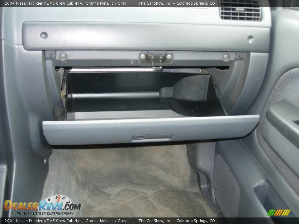 2004 Nissan Frontier XE V6 Crew Cab 4x4 Granite Metallic / Gray Photo #20
