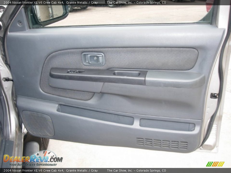2004 Nissan Frontier XE V6 Crew Cab 4x4 Granite Metallic / Gray Photo #25