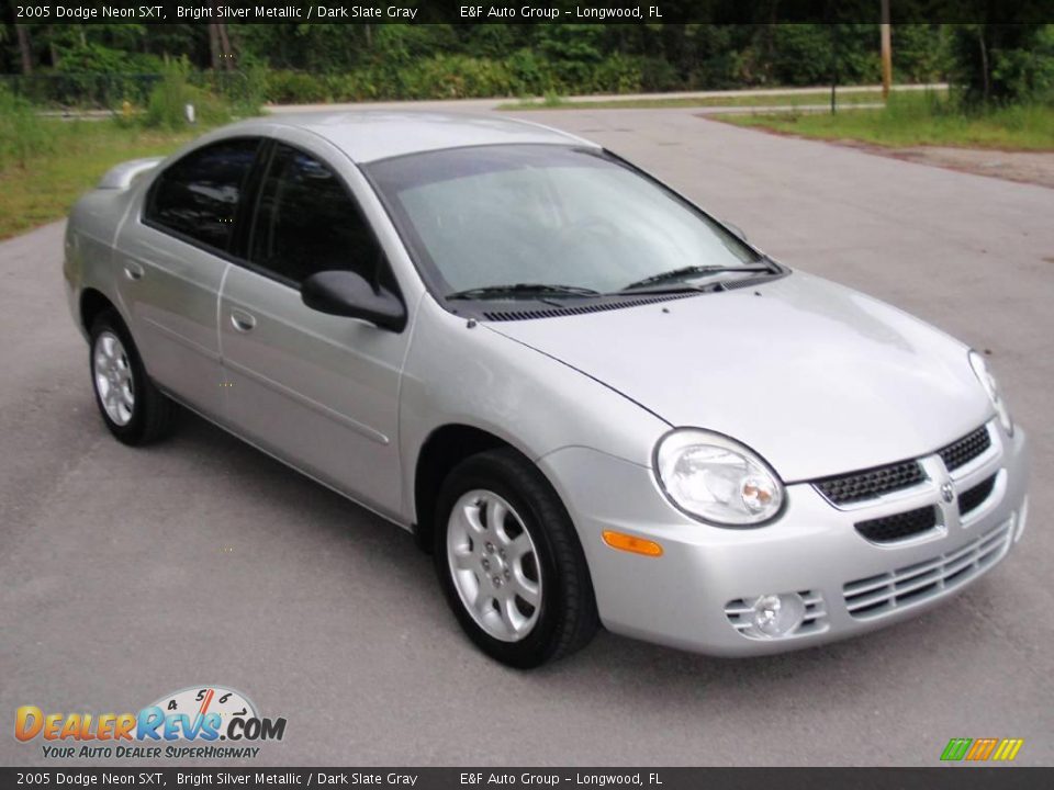 2005 Dodge Neon SXT Bright Silver Metallic / Dark Slate Gray Photo #9