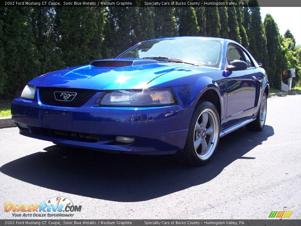 2002 Ford Mustang GT Coupe Sonic Blue Metallic / Medium Graphite Photo #2