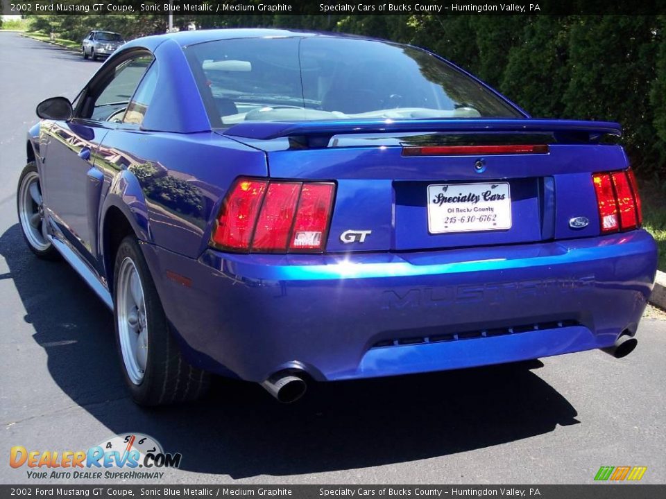 2002 Ford Mustang GT Coupe Sonic Blue Metallic / Medium Graphite Photo #8