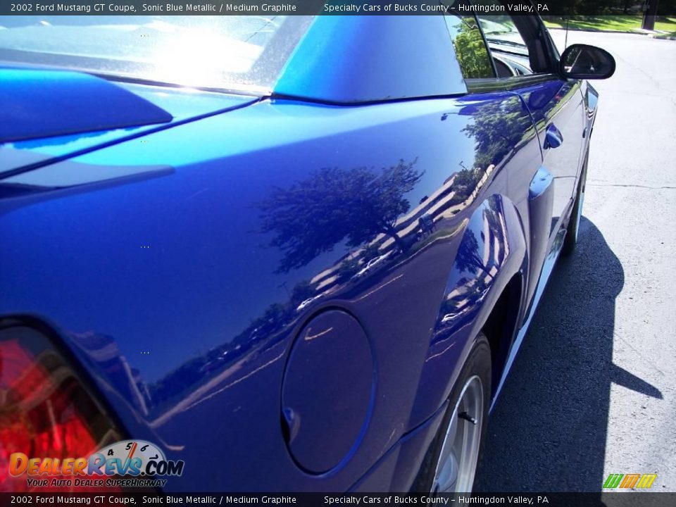 2002 Ford Mustang GT Coupe Sonic Blue Metallic / Medium Graphite Photo #18