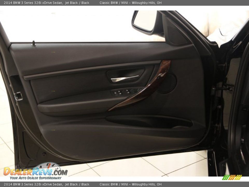 Door Panel of 2014 BMW 3 Series 328i xDrive Sedan Photo #4
