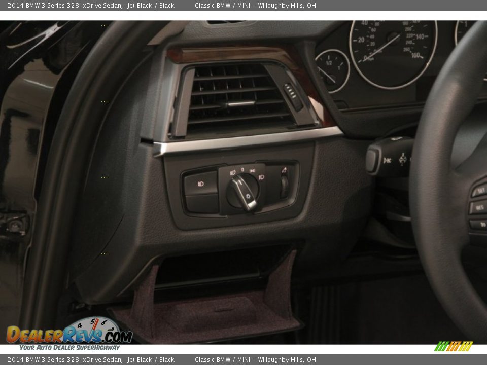 Controls of 2014 BMW 3 Series 328i xDrive Sedan Photo #5