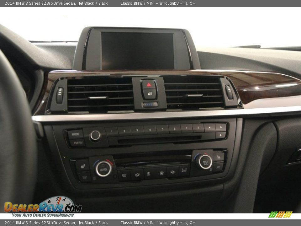 Controls of 2014 BMW 3 Series 328i xDrive Sedan Photo #9