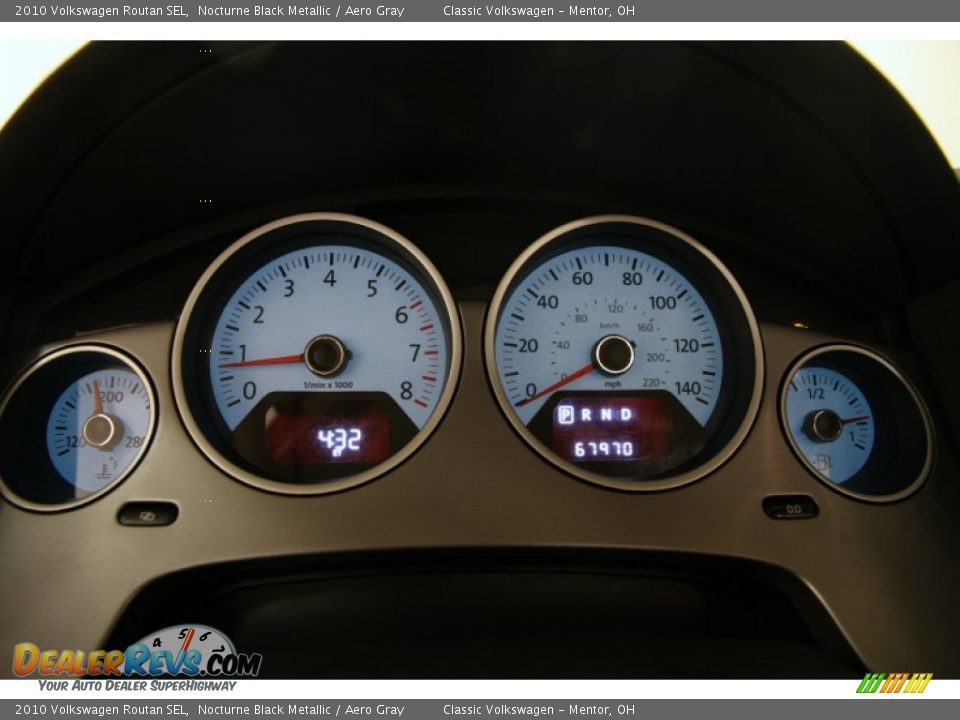 2010 Volkswagen Routan SEL Nocturne Black Metallic / Aero Gray Photo #6