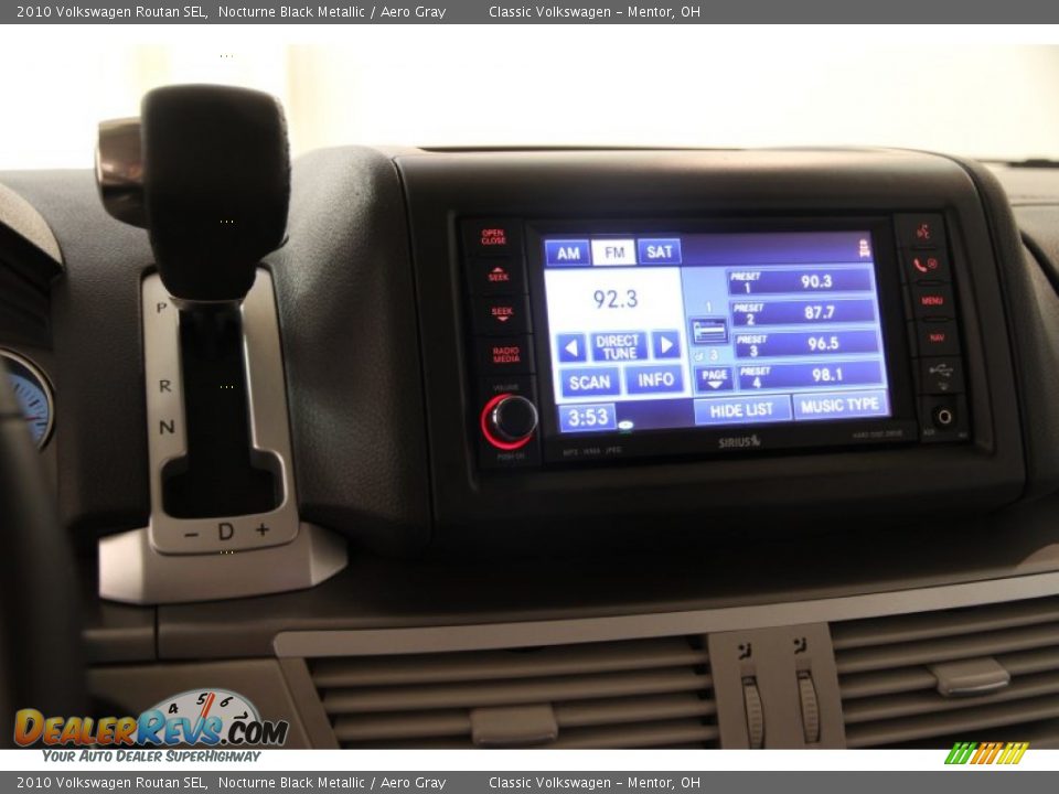 2010 Volkswagen Routan SEL Nocturne Black Metallic / Aero Gray Photo #8