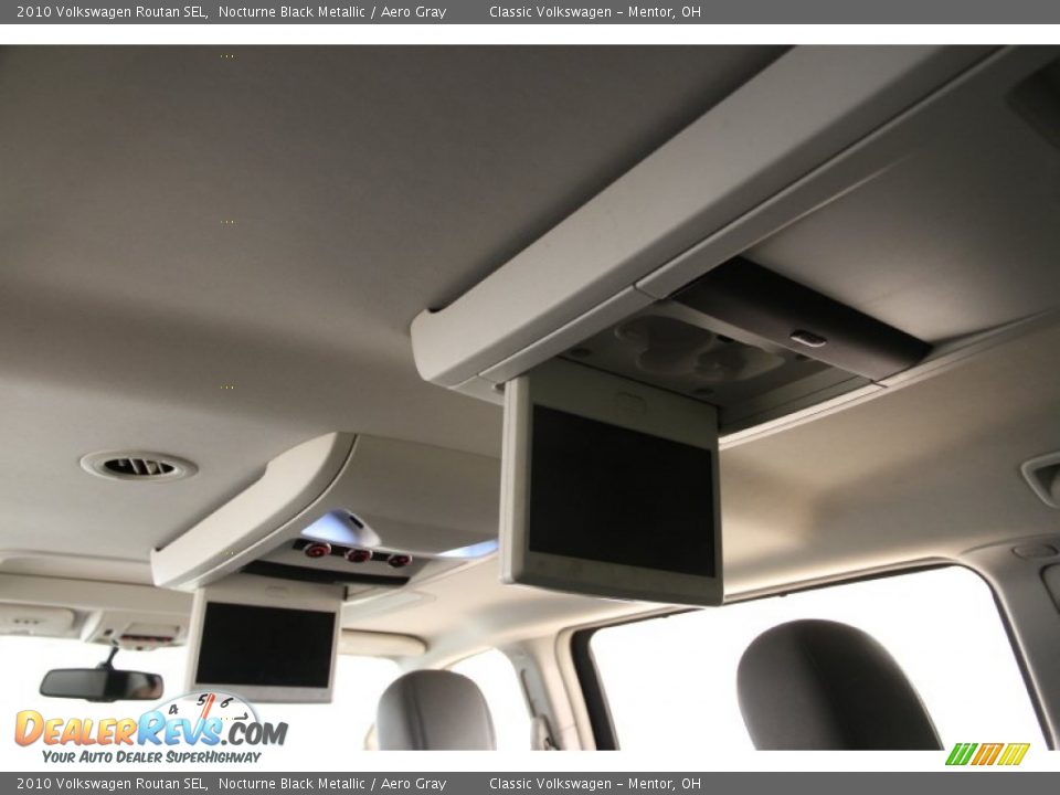 2010 Volkswagen Routan SEL Nocturne Black Metallic / Aero Gray Photo #21