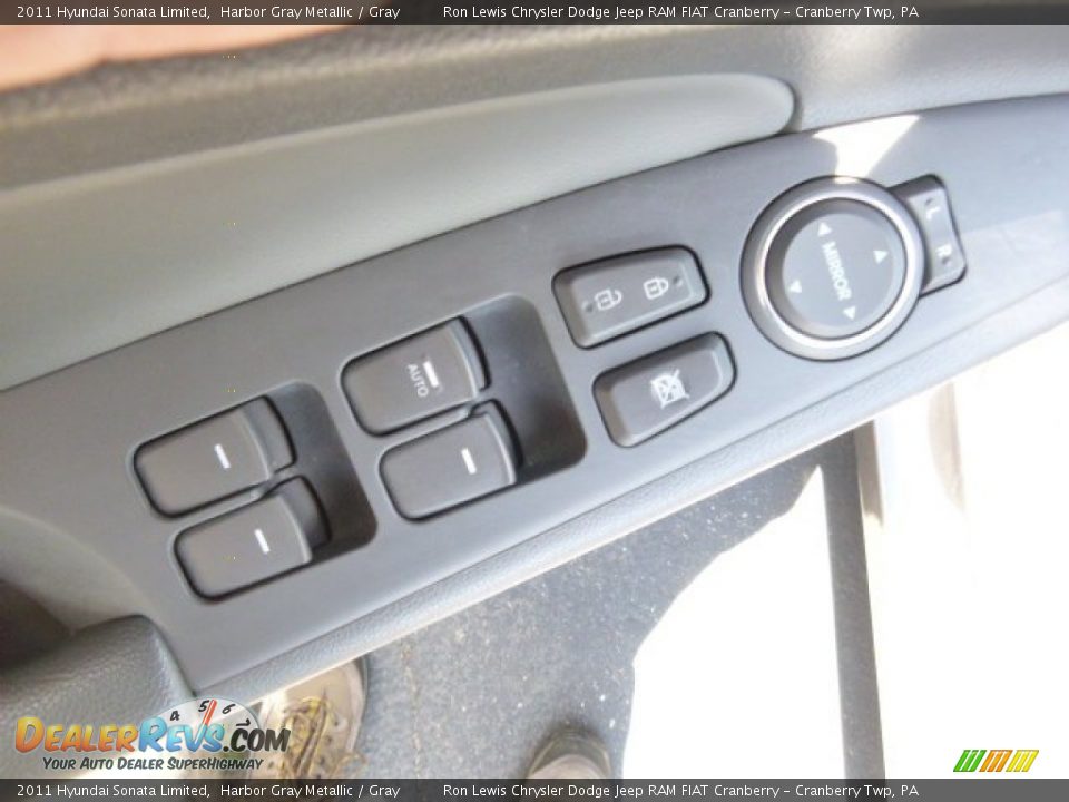 2011 Hyundai Sonata Limited Harbor Gray Metallic / Gray Photo #13