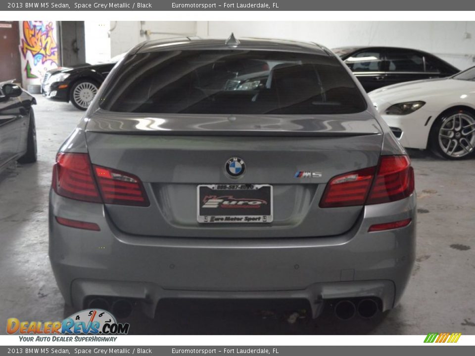 2013 BMW M5 Sedan Space Grey Metallic / Black Photo #5