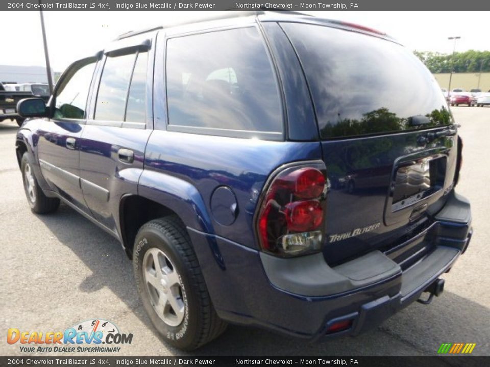 2004 Chevrolet TrailBlazer LS 4x4 Indigo Blue Metallic / Dark Pewter Photo #2