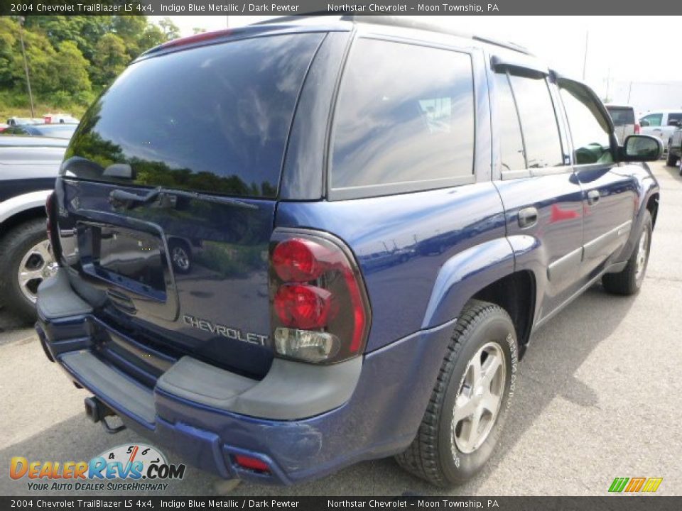 2004 Chevrolet TrailBlazer LS 4x4 Indigo Blue Metallic / Dark Pewter Photo #4