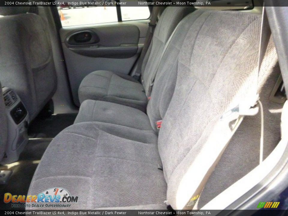 2004 Chevrolet TrailBlazer LS 4x4 Indigo Blue Metallic / Dark Pewter Photo #9