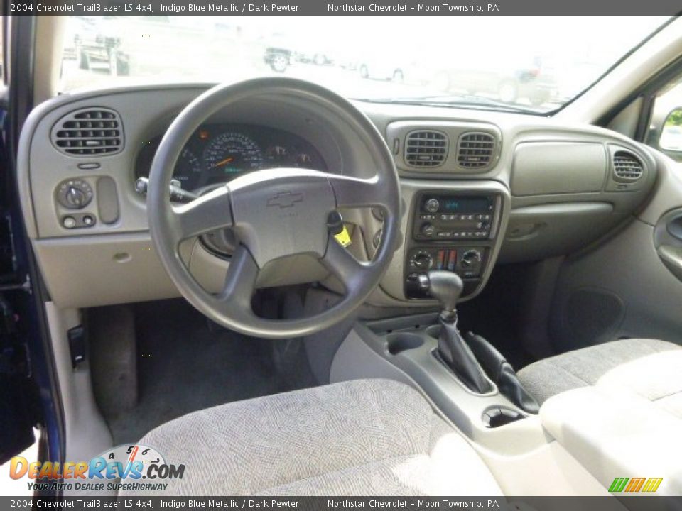 2004 Chevrolet TrailBlazer LS 4x4 Indigo Blue Metallic / Dark Pewter Photo #10