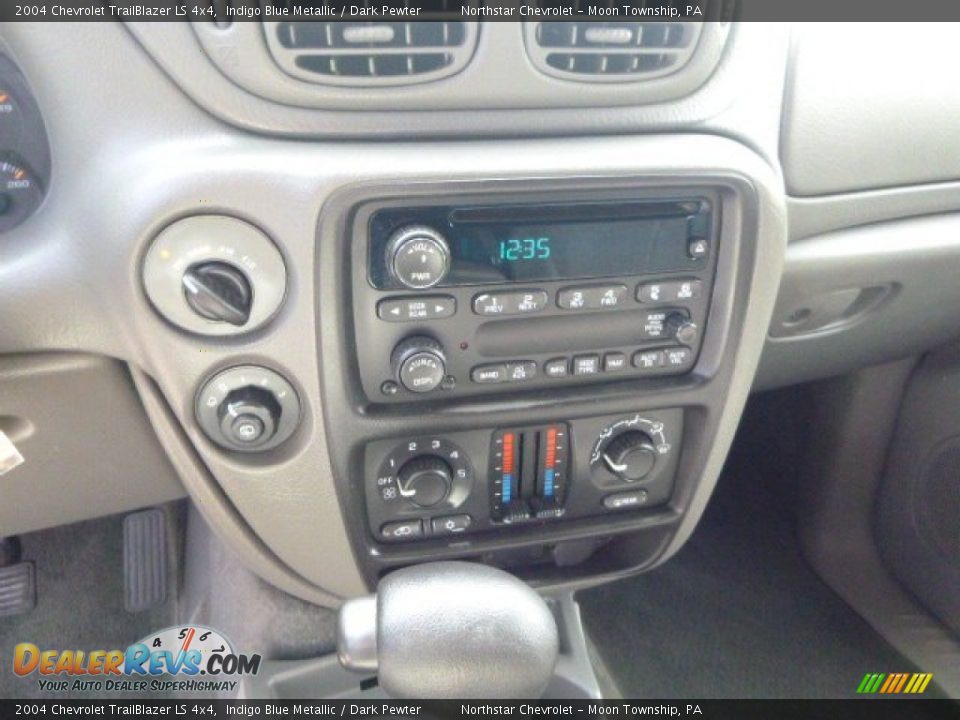 2004 Chevrolet TrailBlazer LS 4x4 Indigo Blue Metallic / Dark Pewter Photo #13
