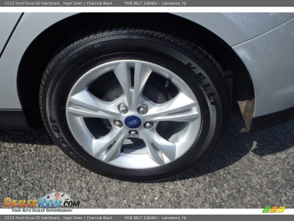 2013 Ford Focus SE Hatchback Ingot Silver / Charcoal Black Photo #9