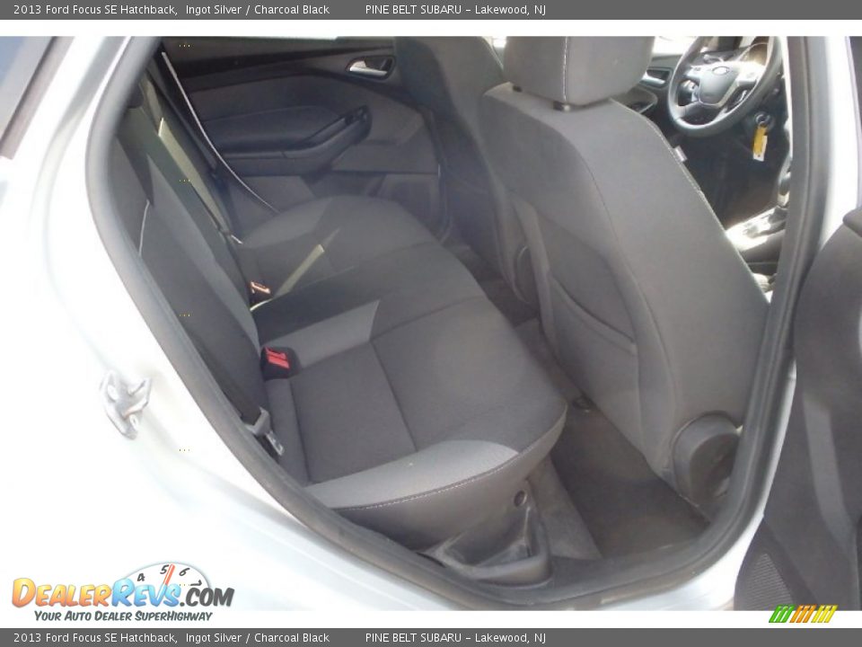 2013 Ford Focus SE Hatchback Ingot Silver / Charcoal Black Photo #13