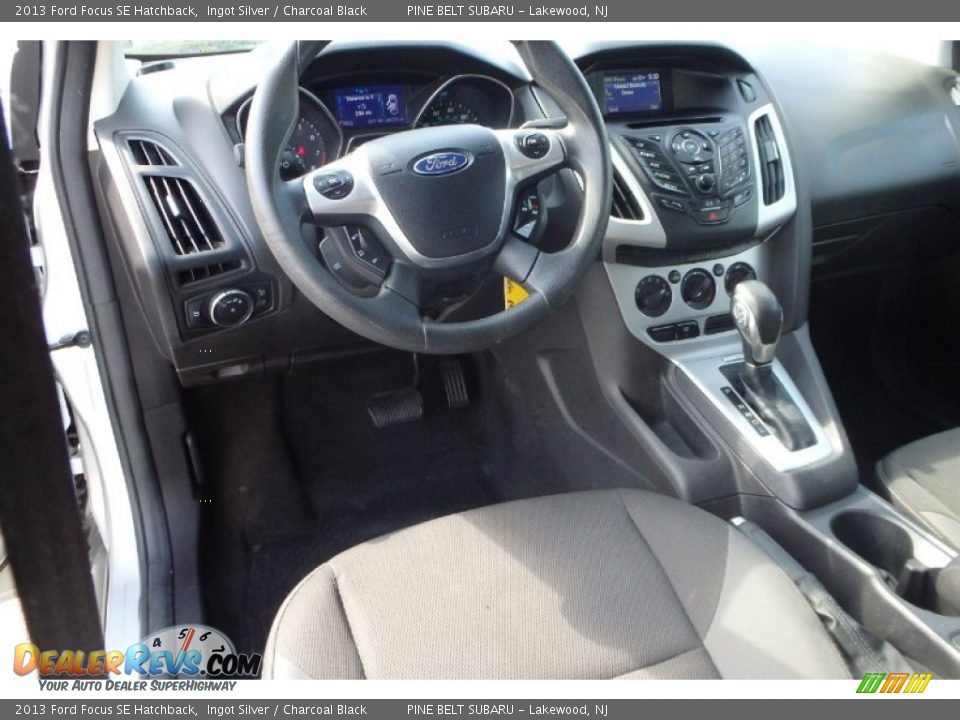 2013 Ford Focus SE Hatchback Ingot Silver / Charcoal Black Photo #15