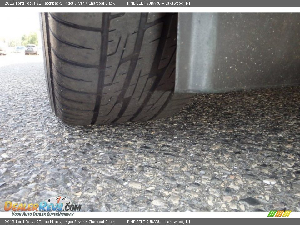 2013 Ford Focus SE Hatchback Ingot Silver / Charcoal Black Photo #19