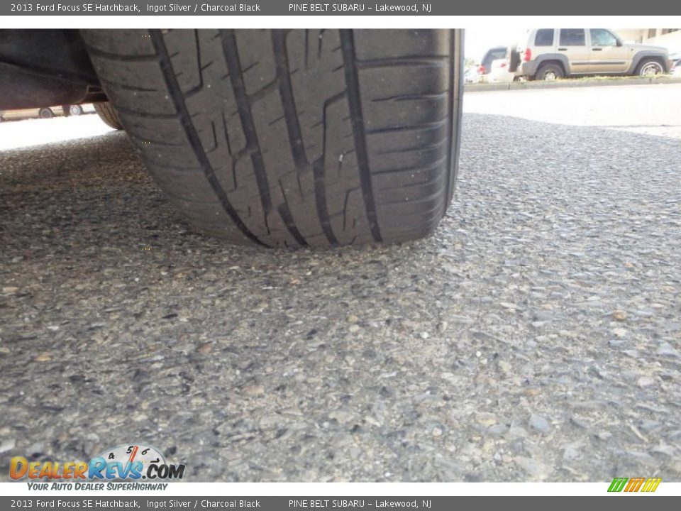 2013 Ford Focus SE Hatchback Ingot Silver / Charcoal Black Photo #20