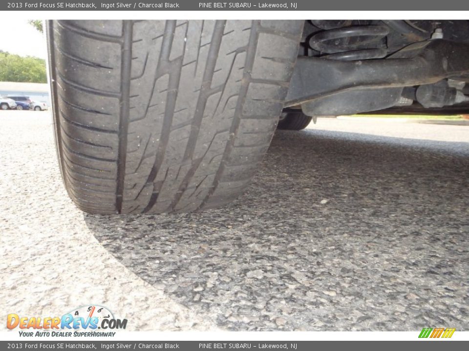 2013 Ford Focus SE Hatchback Ingot Silver / Charcoal Black Photo #21