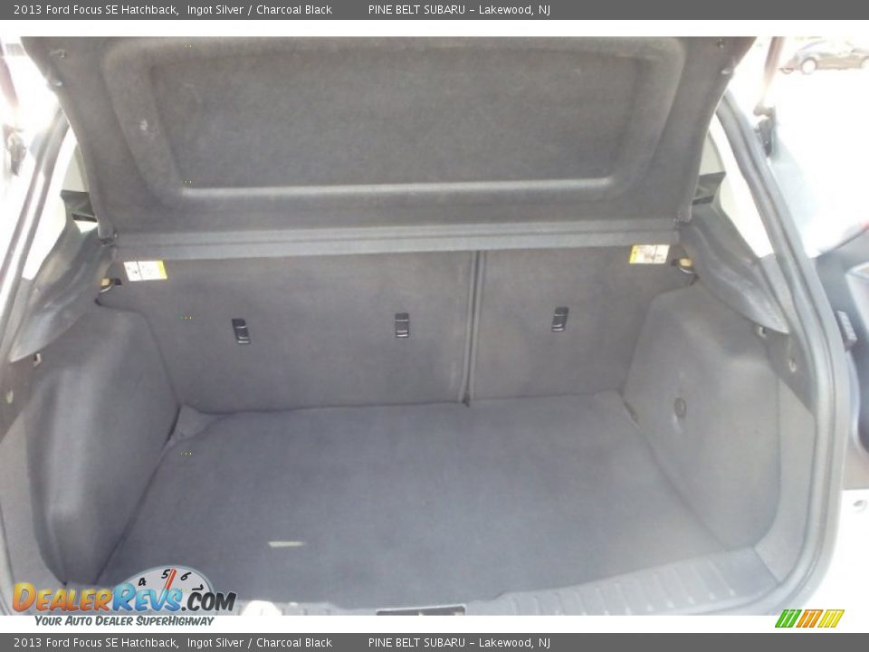 2013 Ford Focus SE Hatchback Ingot Silver / Charcoal Black Photo #22